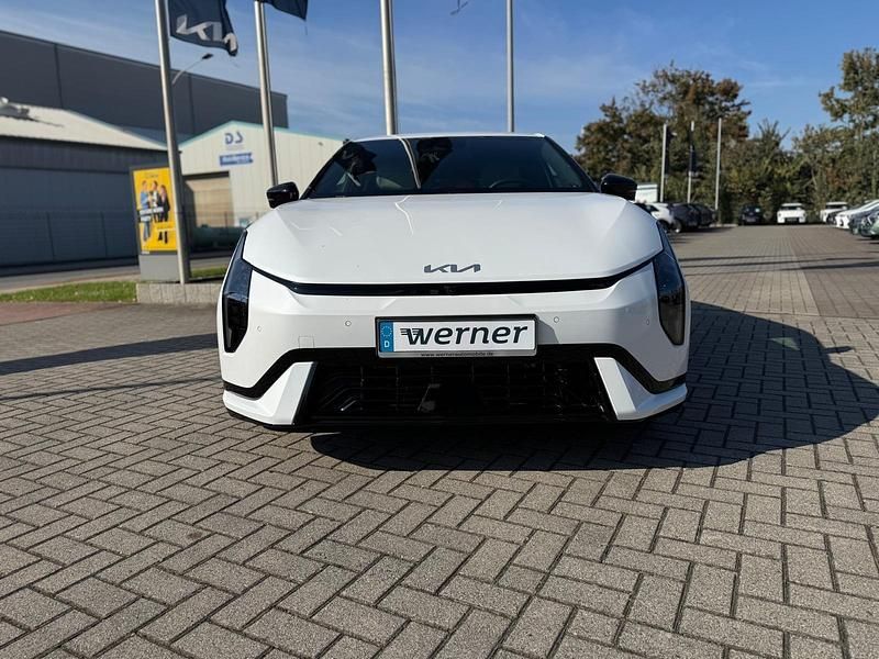 Gebraucht Kia EV4 Comfort 150 kW (204 PS) 2025 Deluxeweiss Kleinwagen