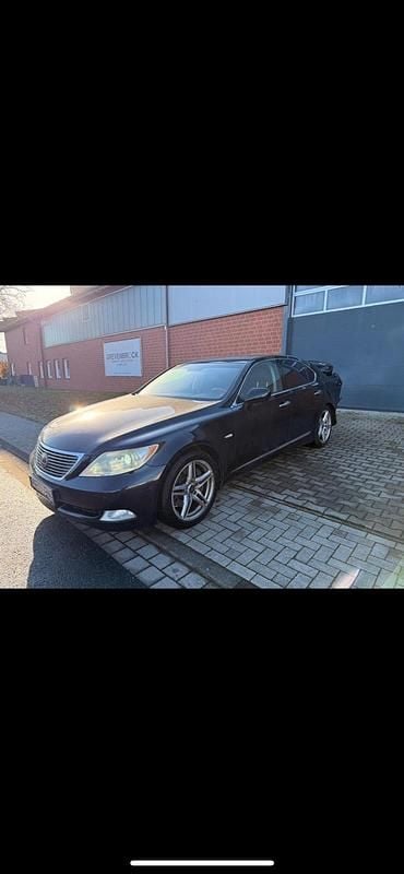 Schwarz Gebraucht 2007 Lexus LS460 Limousine | 3.890 € (Superpreis) - Bild 1/4
