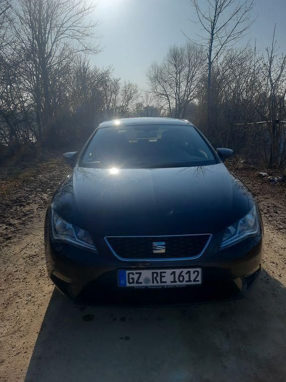 Schwarz Gebraucht 2014 Seat Leon ST Reference Kombi | 6.500 € (Fairer Preis) - Bild 1/4