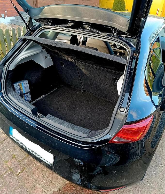 Second-hand Seat Leon 105 CP (77 kW) 2014 Negru Berlinǎ
