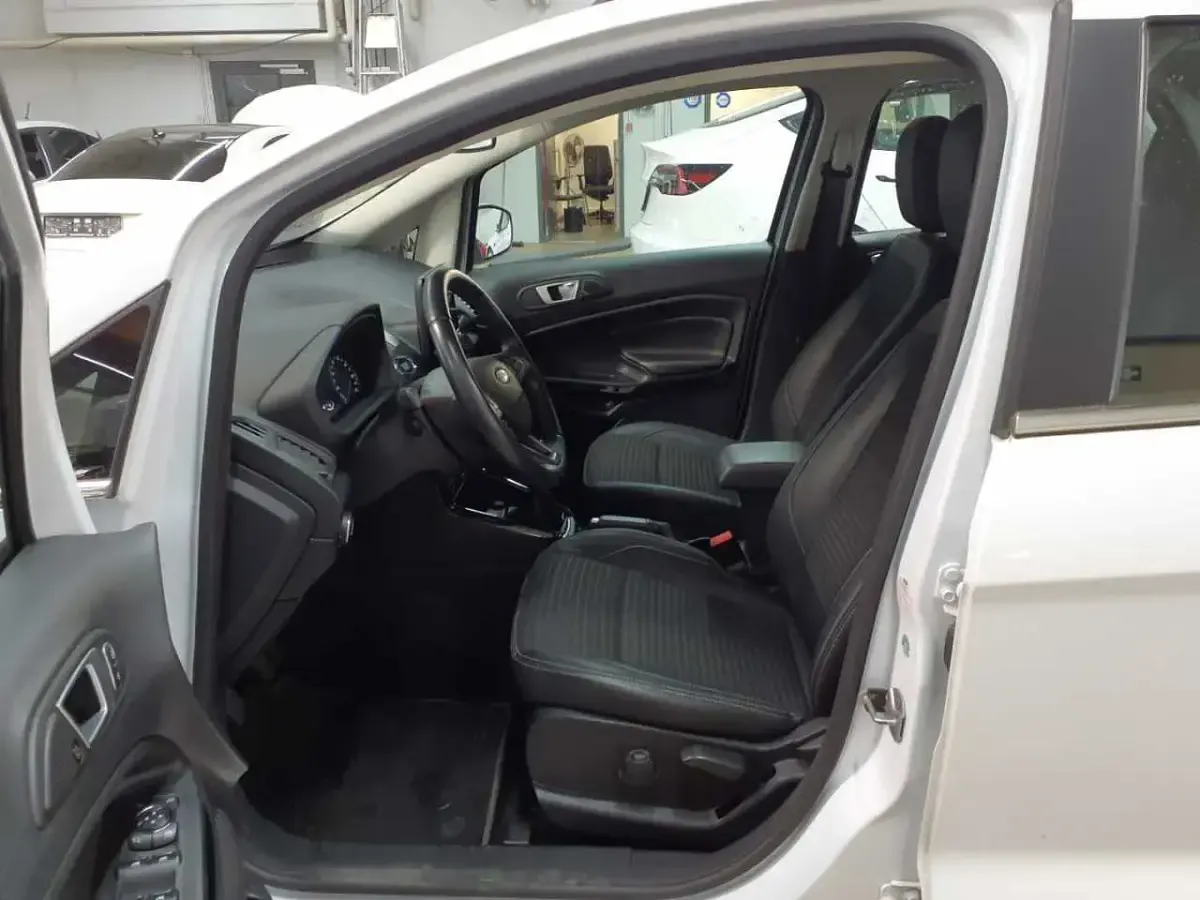 Gebraucht Ford Ecosport Titanium 125 PS (91 kW) 2020 Frostweiß SUV