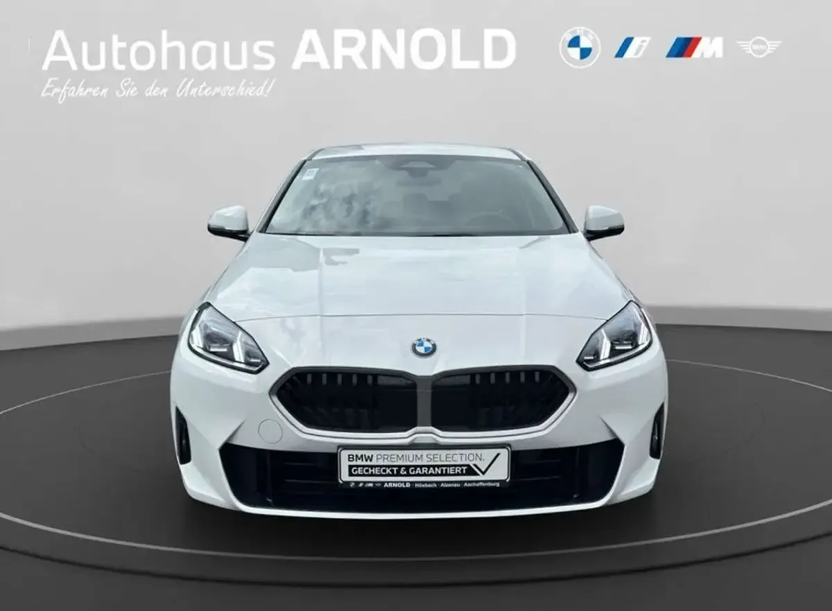 Gebraucht BMW 120 156 PS (114 kW) 2025 Weiß Kleinwagen