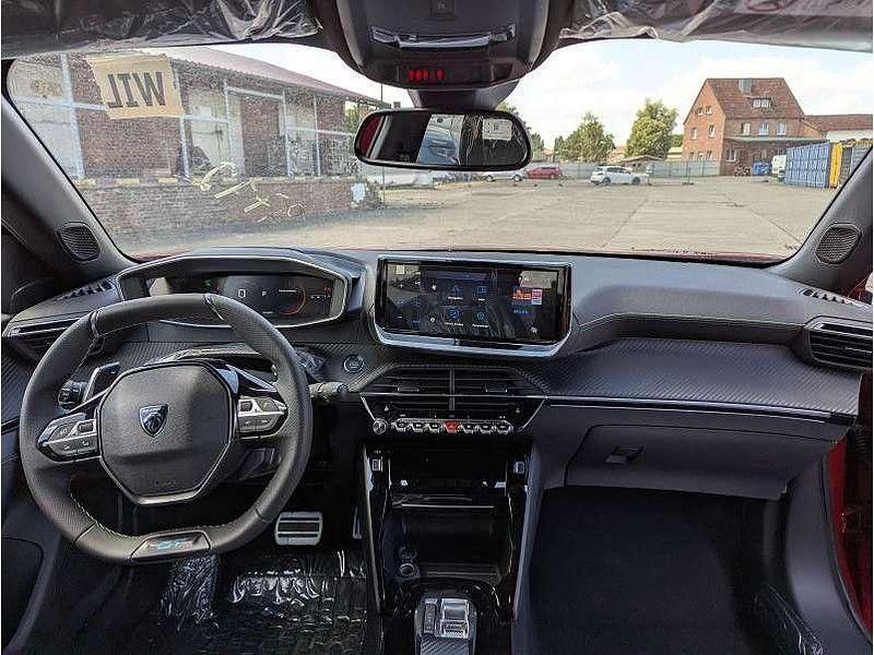 Neu Peugeot 2008 GT 136 PS (100 kW) 2025 Rot SUV