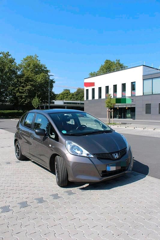 Braun Gebraucht 2011 Honda Jazz Kleinwagen | 5.300 € (Fairer Preis) - Bild 1/4