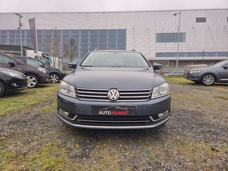 Gebraucht VW Passat Highline 140 PS (102 kW) 2011 Grau Kombi