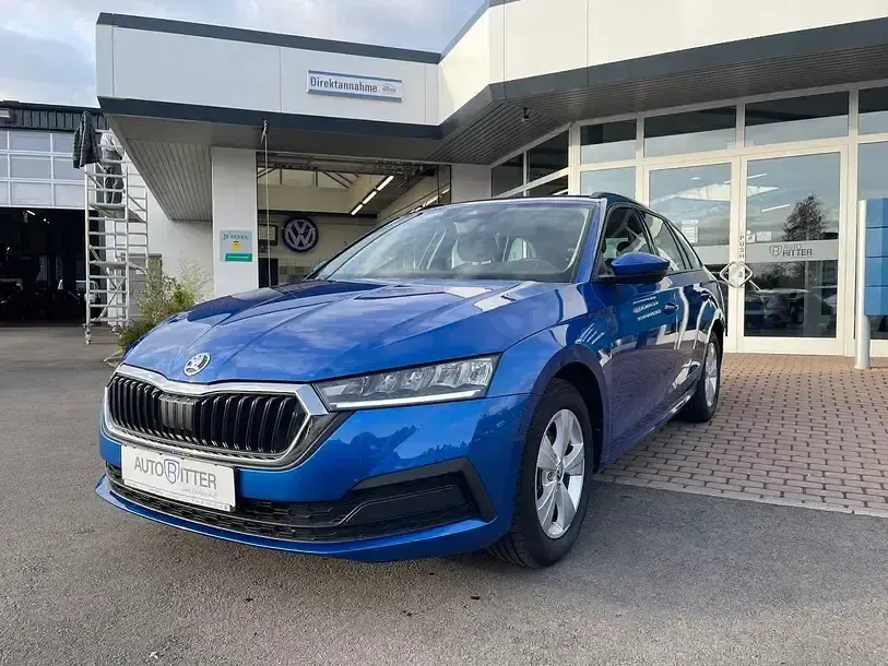 Gebraucht Skoda Octavia 116 PS (85 kW) 2023 Raceblau metallic (metallic) Kombi