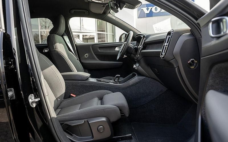 Gebraucht Volvo EX40 Plus 175 kW (238 PS) 2023 Schwarz SUV