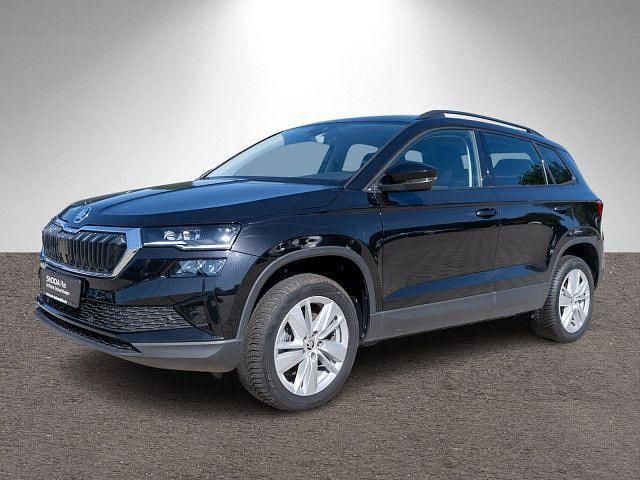 Schwarzmagic perleffekt Gebraucht 2024 Skoda Karoq Selection SUV | 29.860 € (Guter Preis) - Bild 1/4