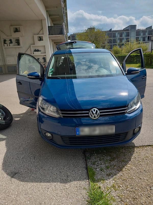 Blau Gebraucht 2012 VW Touran Van / Kleinbus | 5.700 € (Superpreis) - Bild 1/4