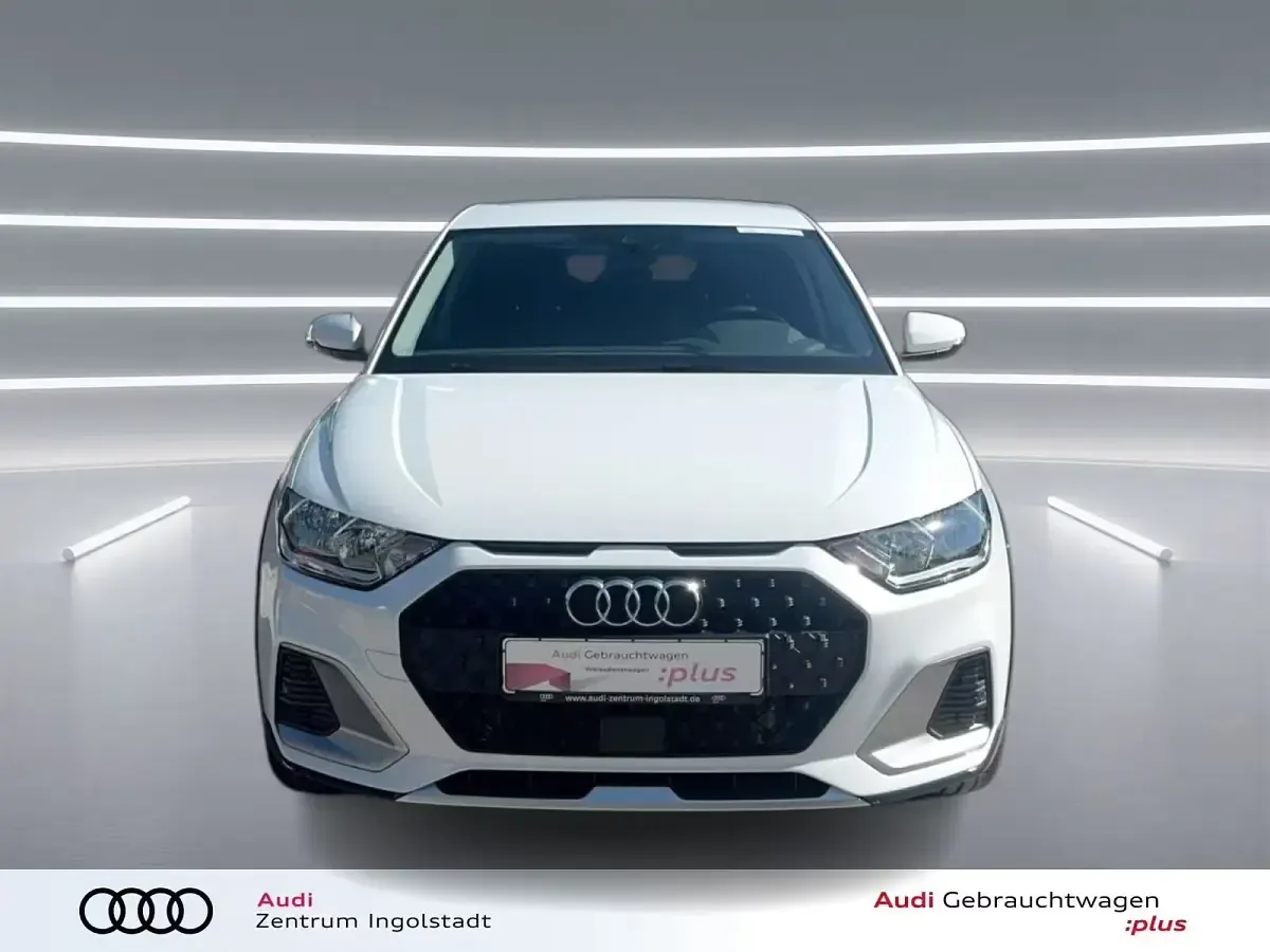 Gebraucht Audi A1 S-Line 116 PS (85 kW) 2025 Gletscherweiß metallic SUV