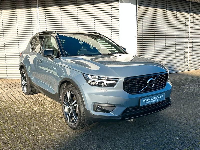 Gebraucht Volvo XC40 R-Design 163 PS (119 kW) 2022 Grau SUV