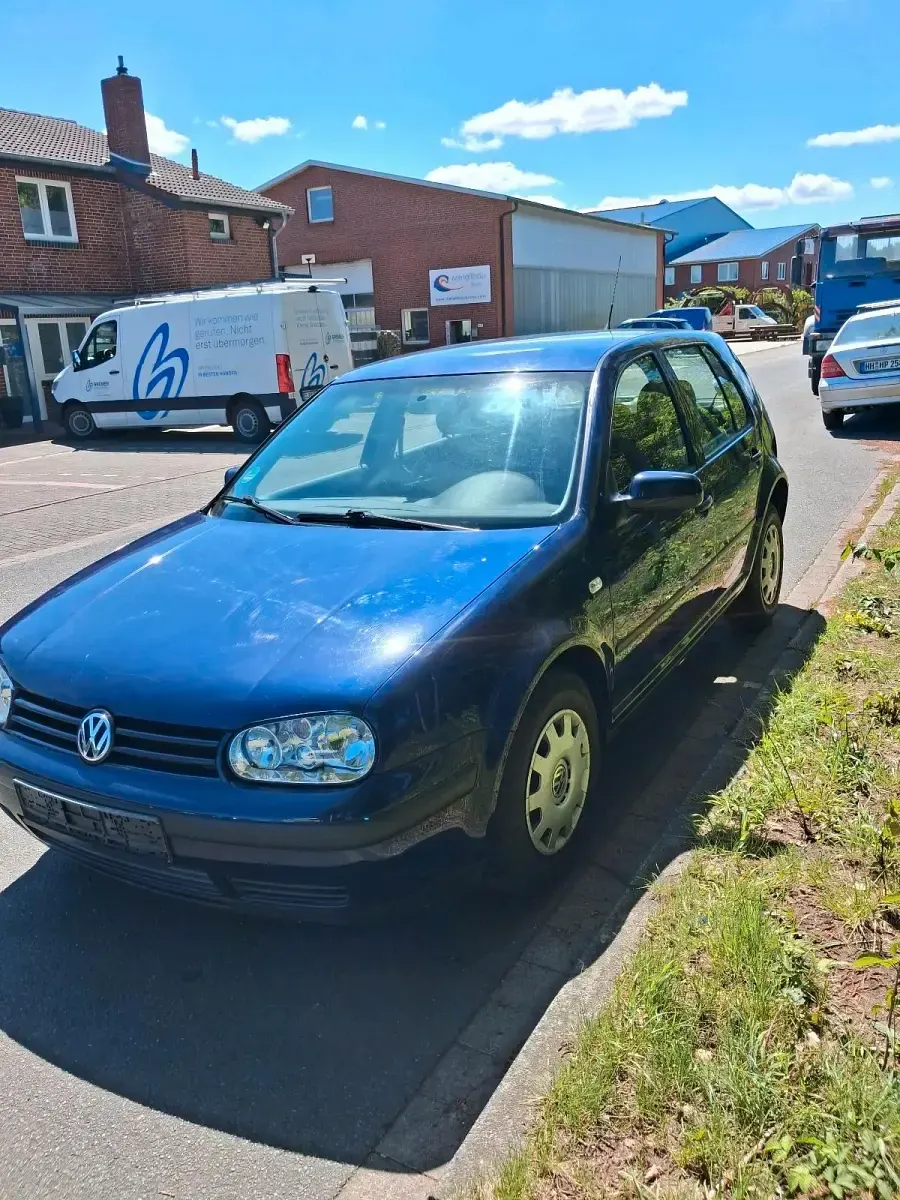 Gebraucht VW Golf IV 75 PS (55 kW) 2002 Blau Kleinwagen