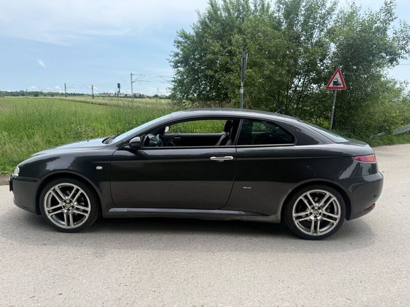 Schwarz Gebraucht 2008 Alfa Romeo GT Coupé | 1.200 € (Superpreis) - Bild 1/4