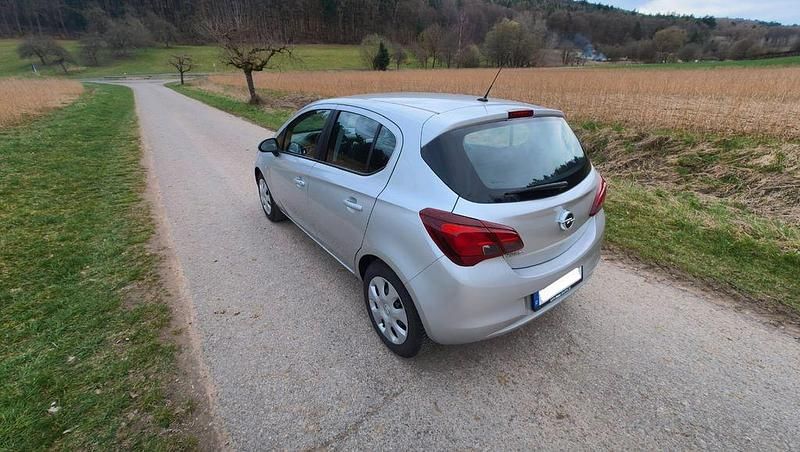 Gebraucht Opel Corsa Edition 69 PS (50 kW) 2016 Silber Kleinwagen