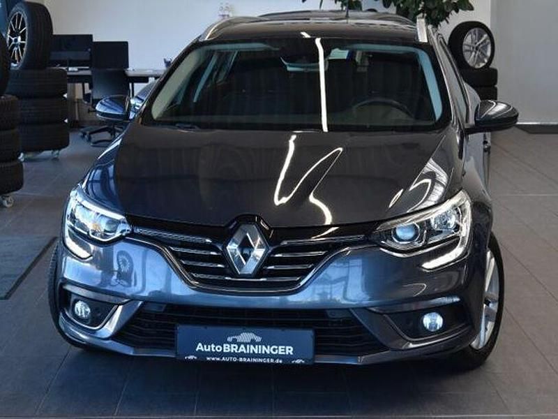 Grau Gebraucht 2020 Renault Mégane IV Business Limousine | 8.980 € (Teuer) - Bild 1/4