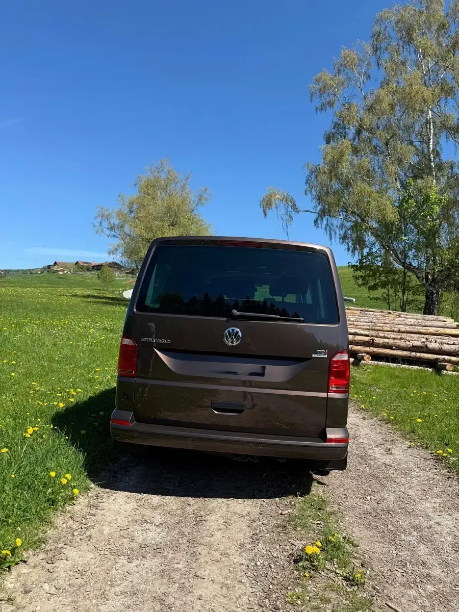 Używany VW T6 150 KM (110 kW) 2016 Brązowy Van