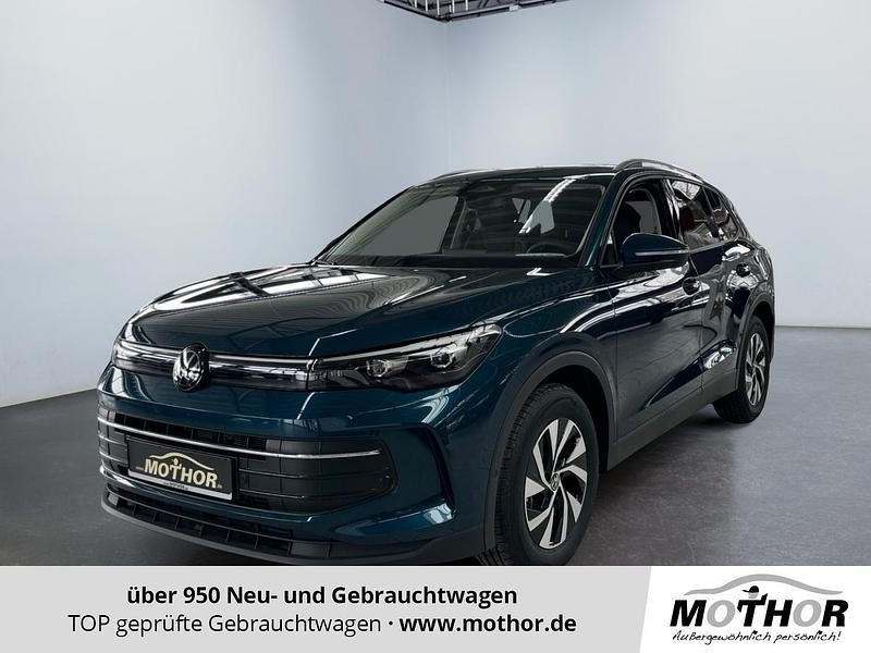 Nightshade blue Neu 2025 VW Tiguan Life SUV | 39.551 € (Superpreis) - Bild 1/4