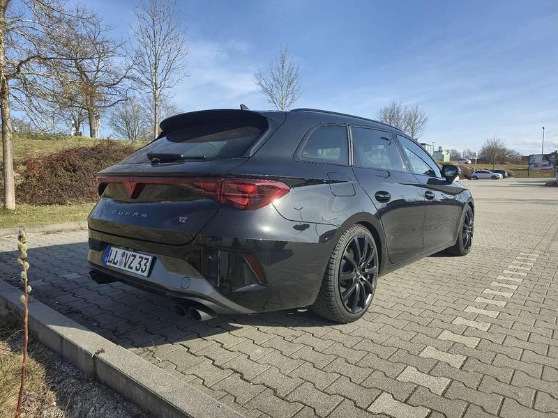 Gebraucht Cupra Leon VZ 333 PS (244 kW) 2024 Schwarz Kombi