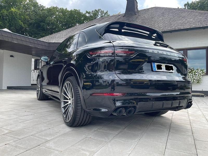 Gebraucht Porsche Cayenne 462 PS (339 kW) 2022 Schwarz SUV