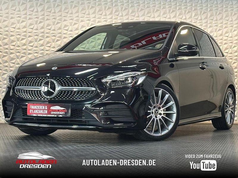 Schwarz Gebraucht 2019 Mercedes B200 AMG Van / Kleinbus | 25.999 € (Teuer) - Bild 1/4