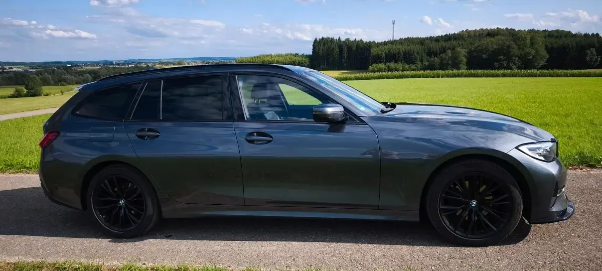 Gebraucht BMW 320 Sport Line 190 PS (139 kW) 2021 Grau Kombi