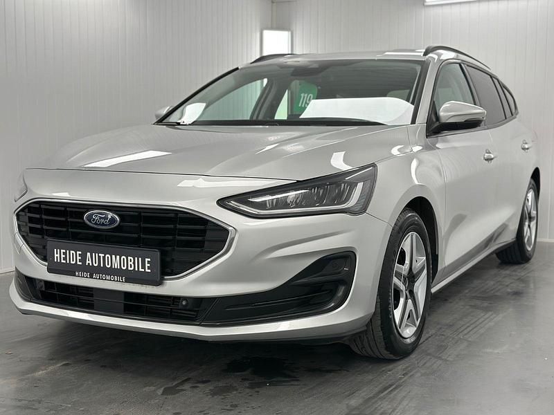 Silber Gebraucht 2022 Ford Focus Cool & Connect Kombi | 13.900 € (Guter Preis) - Bild 1/4