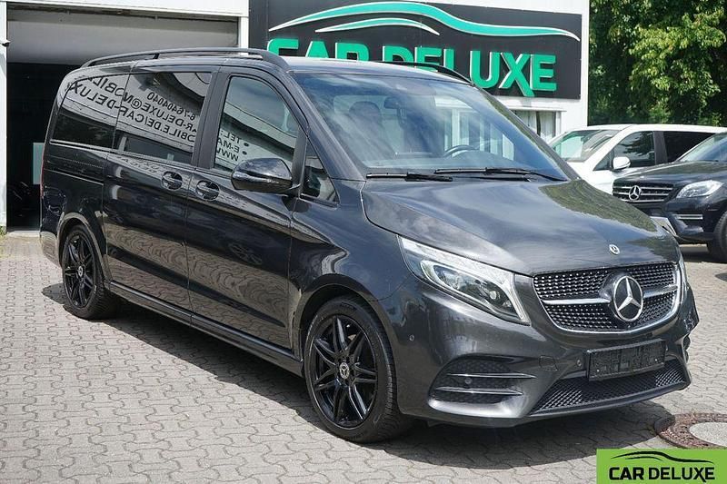 Grau Gebraucht 2022 Mercedes V300 AMG Van / Kleinbus | 51.888 € (Fairer Preis) - Bild 1/4