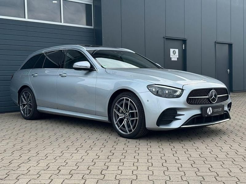 Silber Gebraucht 2020 Mercedes E400 AMG Limousine | 37.990 € (Fairer Preis) - Bild 1/4