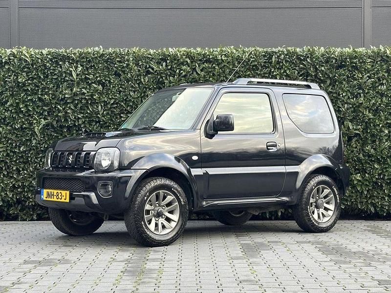 Schwarz Gebraucht 2016 Suzuki Jimny Exclusive SUV | 18.950 € - Bild 1/2