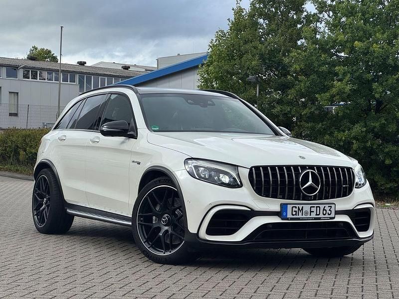 Weiß Gebraucht 2018 Mercedes GLC63 AMG AMG SUV | 54.500 € (Teuer) - Bild 1/4