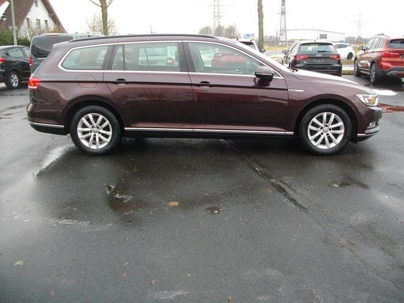 Gebraucht VW Passat 190 PS (139 kW) 2018 Rot Kombi