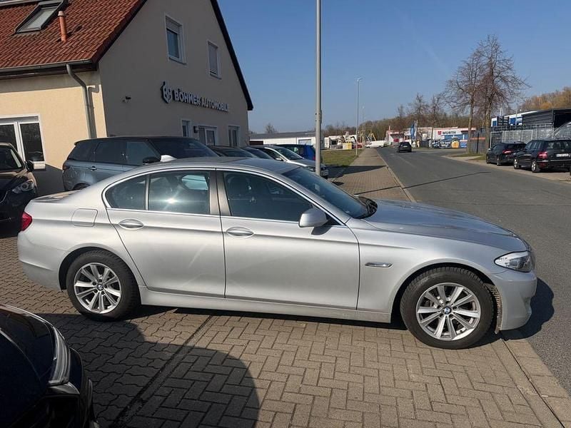 Gebraucht BMW 528 258 PS (189 kW) 2011 Silber Limousine