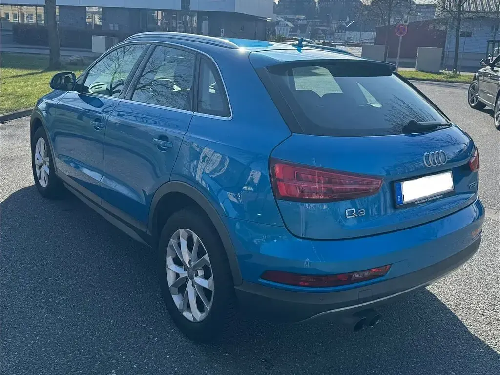 Gebraucht Audi Q3 Design 150 PS (110 kW) 2015 Blau SUV