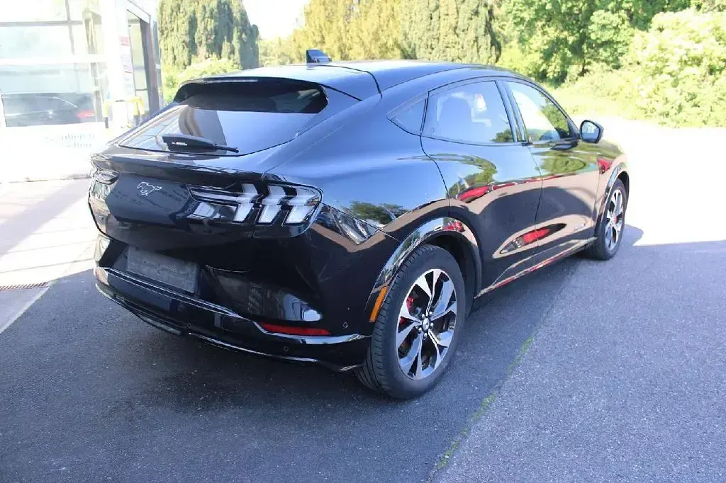 Gebraucht Ford Mustang Mach-E Basis 258 kW (351 PS) 2021 Schwarz SUV