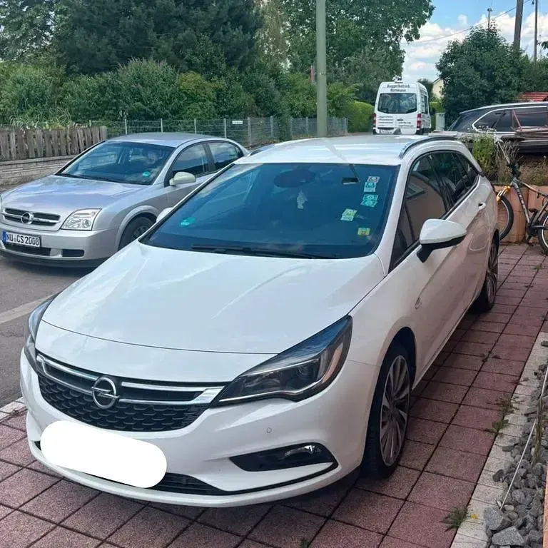 Gebraucht Opel Astra Edition 125 PS (91 kW) 2016 Weiß Kombi
