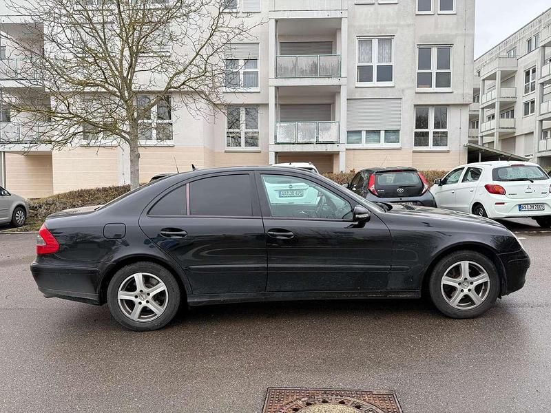 Gebraucht Mercedes E280 Classic 190 PS (139 kW) 2007 Schwarz Limousine