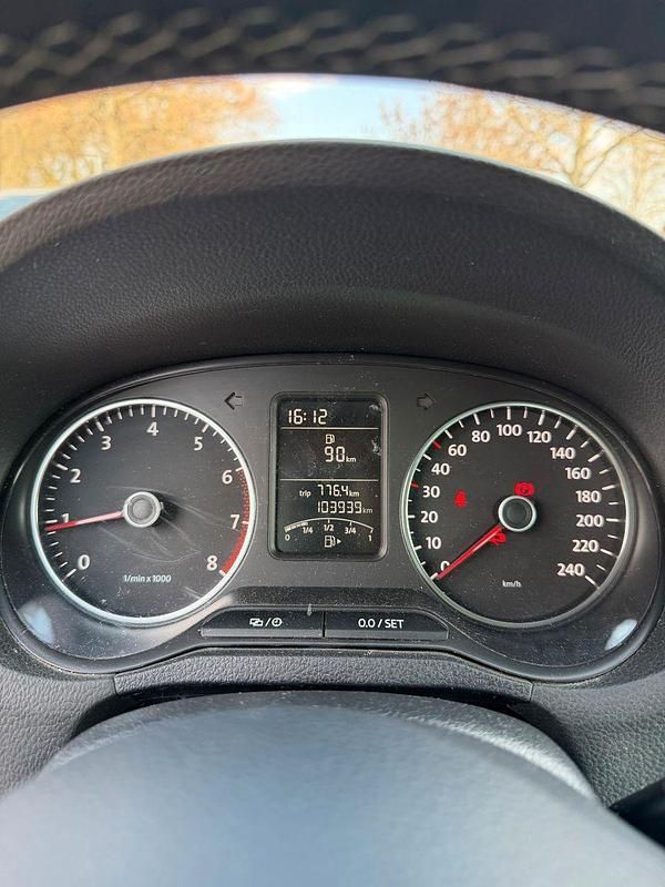 Usata VW Polo Life 69 CV (50 kW) 2013 Grigio Utilitaria