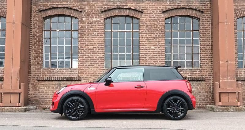 Rot Gebraucht 2018 Mini Cooper S Kleinwagen | 18.950 € (Fairer Preis) - Bild 1/4