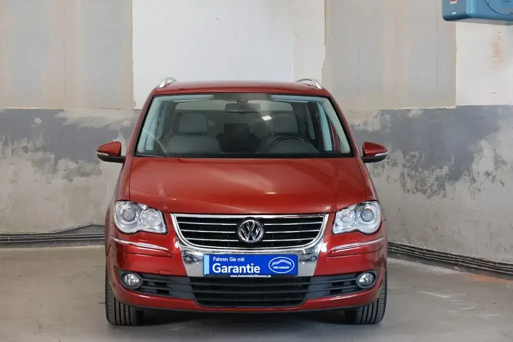 Gebraucht VW Touran Highline 170 PS (125 kW) 2010 Rot Van / Kleinbus