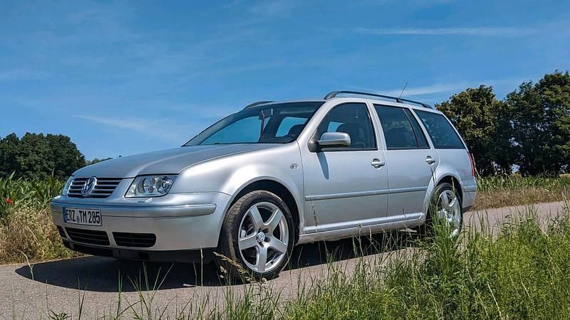 Silber Gebraucht 2004 VW Bora GT Limousine | 1.600 € (Guter Preis) - Bild 1/4