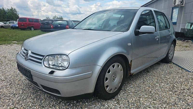 Silber Gebraucht 2002 VW Golf IV Limousine | 390 € (Superpreis) - Bild 1/4