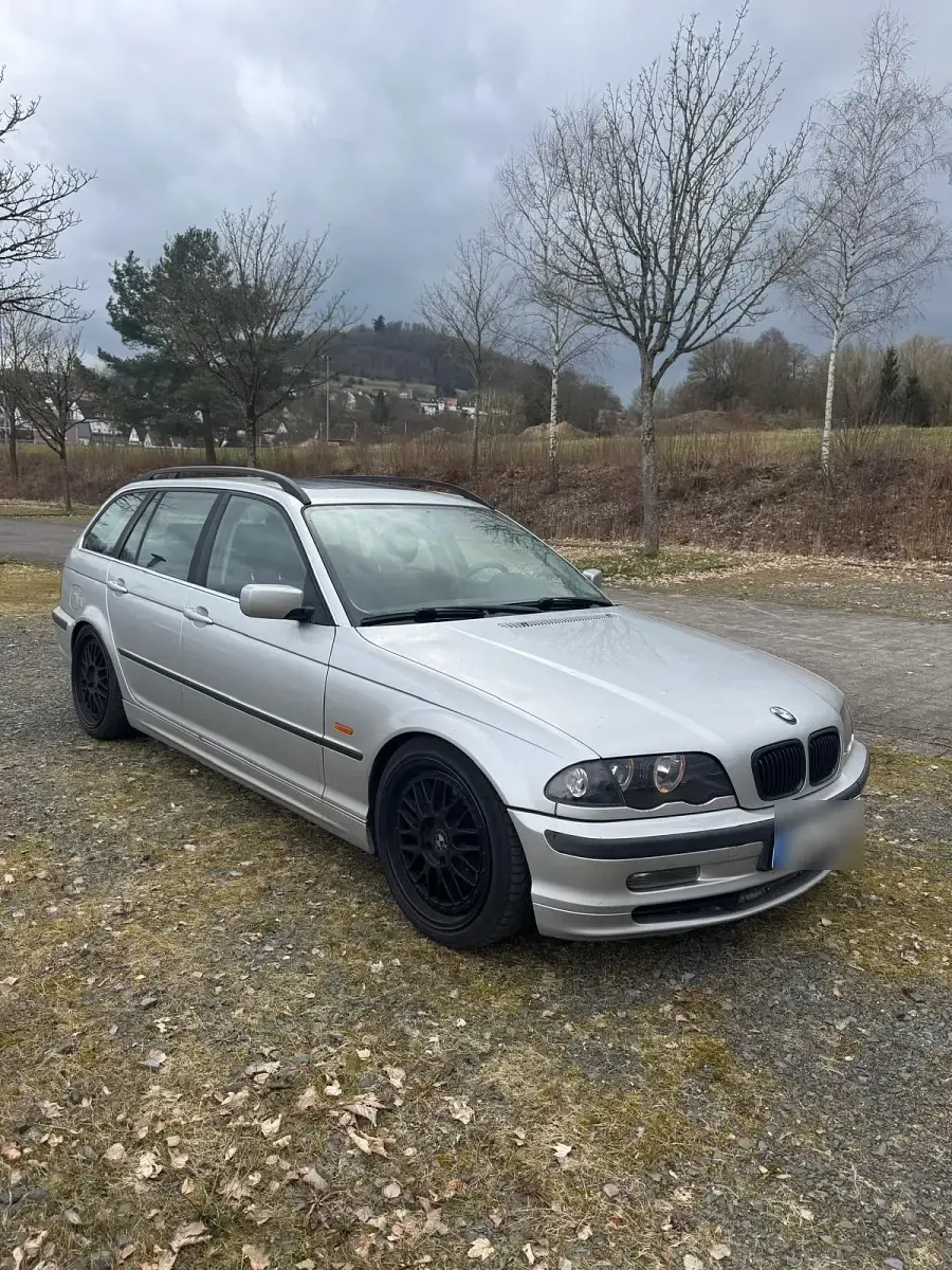 Gebraucht BMW 328 193 PS (141 kW) 2001 Silber Kombi