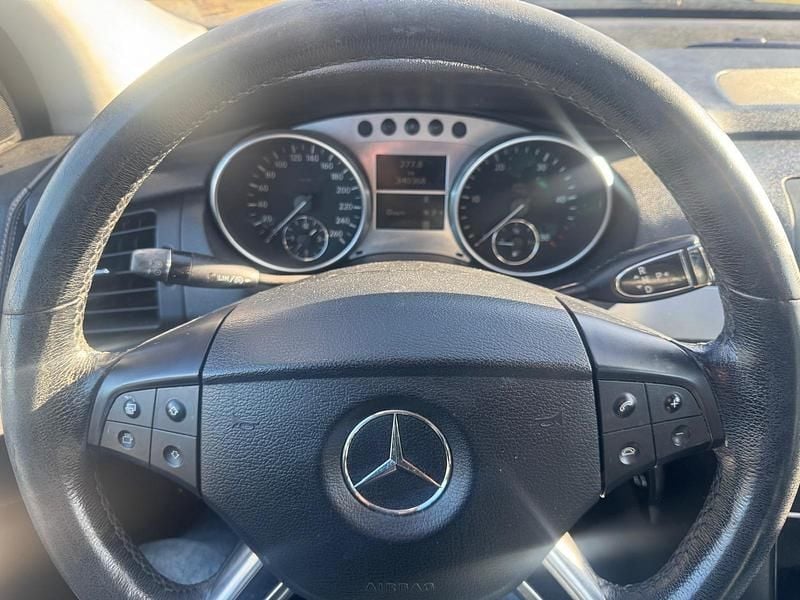 Gebraucht Mercedes R320 190 PS (139 kW) 2006 Grau Van / Kleinbus