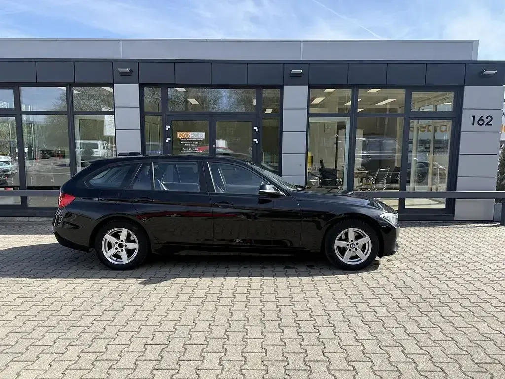 Gebraucht BMW 320 184 PS (135 kW) 2013 Schwarz Kombi