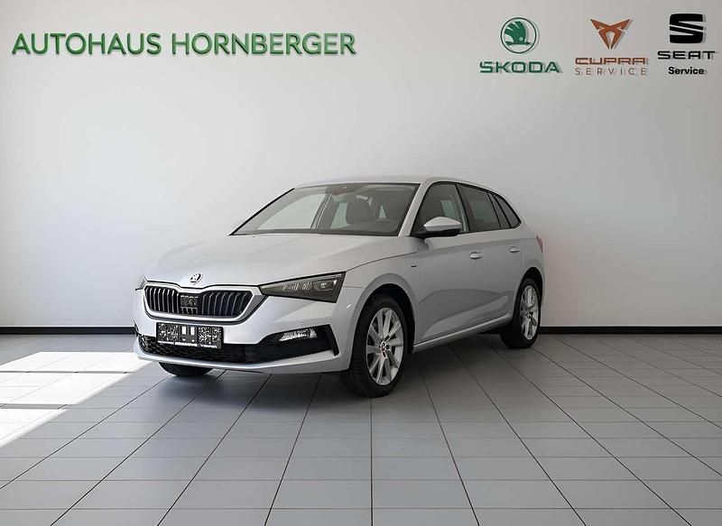 Brilliantsilber metallic Gebraucht 2021 Skoda Scala Clever Kleinwagen | 16.990 € (Fairer Preis) - Bild 1/4