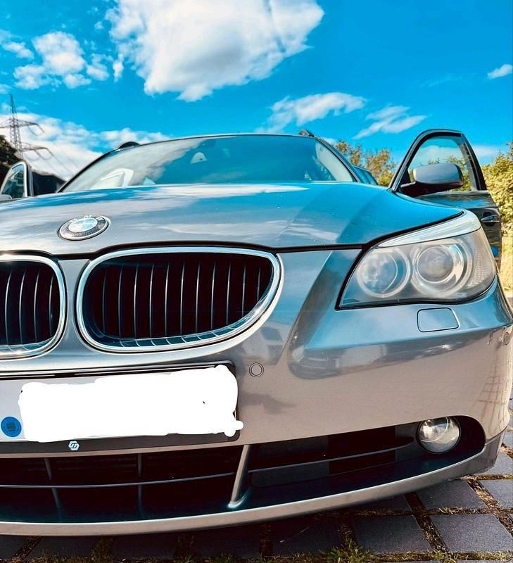 Silber Gebraucht 2005 BMW 525 Kombi | 3.600 € - Bild 1/4