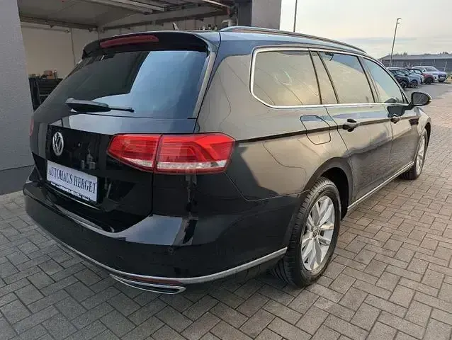 Gebraucht VW Passat Comfortline 190 PS (139 kW) 2019 Deep black Kombi