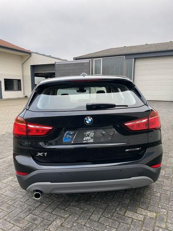 Gebraucht BMW X1 Advantage 140 PS (102 kW) 2018 Schwarz SUV