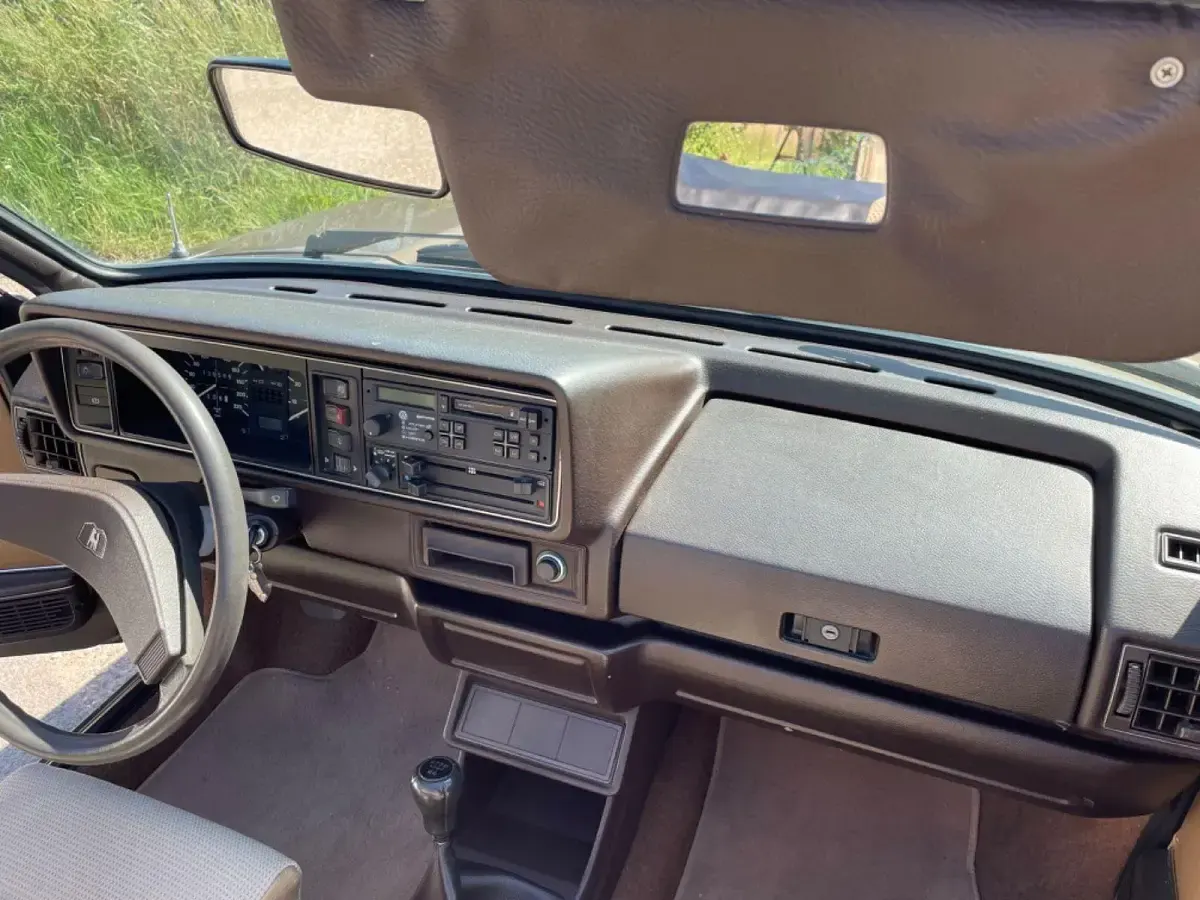Gebraucht VW Golf Cabriolet 75 PS (55 kW) 1983 Braun Cabrio