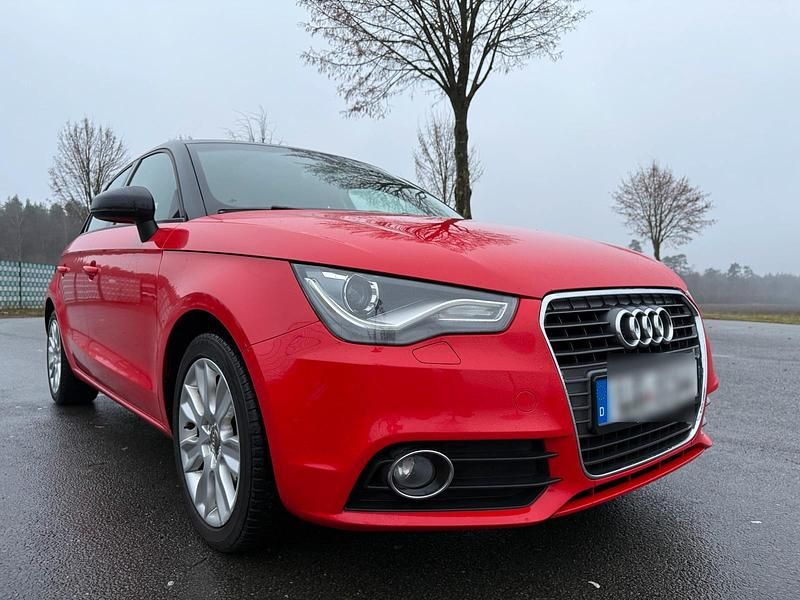 Rot Gebraucht 2014 Audi A1 Kleinwagen | 12.890 € (Fairer Preis) - Bild 1/4